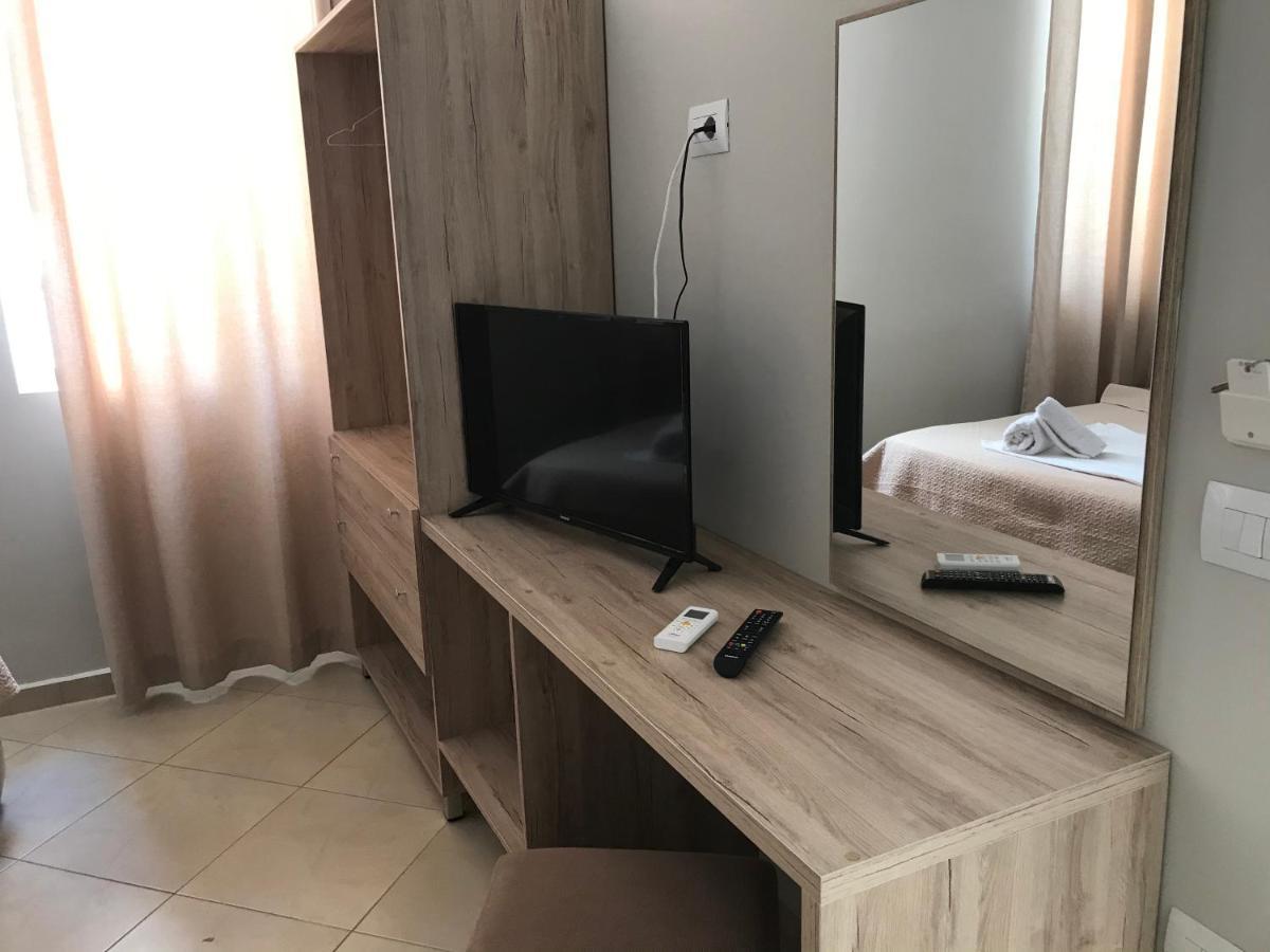 Deni'S Hotel Σαράντα Εξωτερικό φωτογραφία