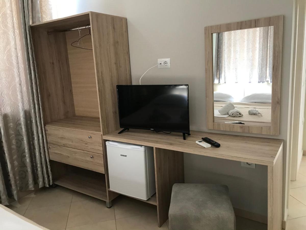 Deni'S Hotel Σαράντα Εξωτερικό φωτογραφία