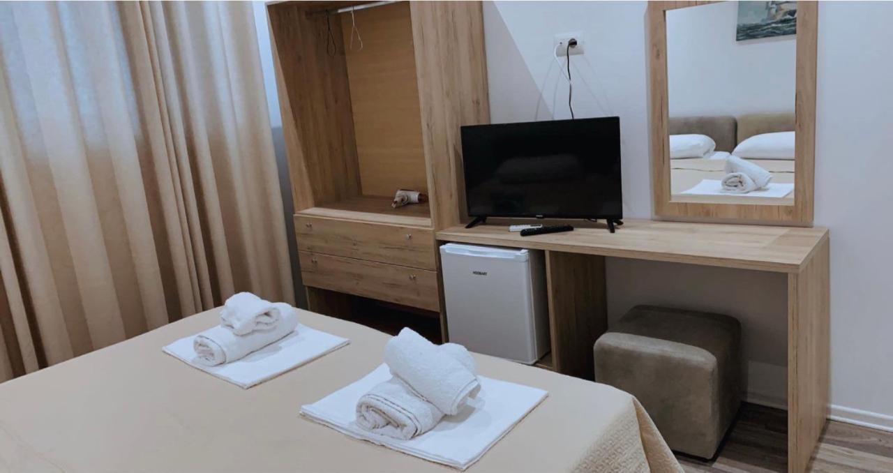 Deni'S Hotel Σαράντα Εξωτερικό φωτογραφία