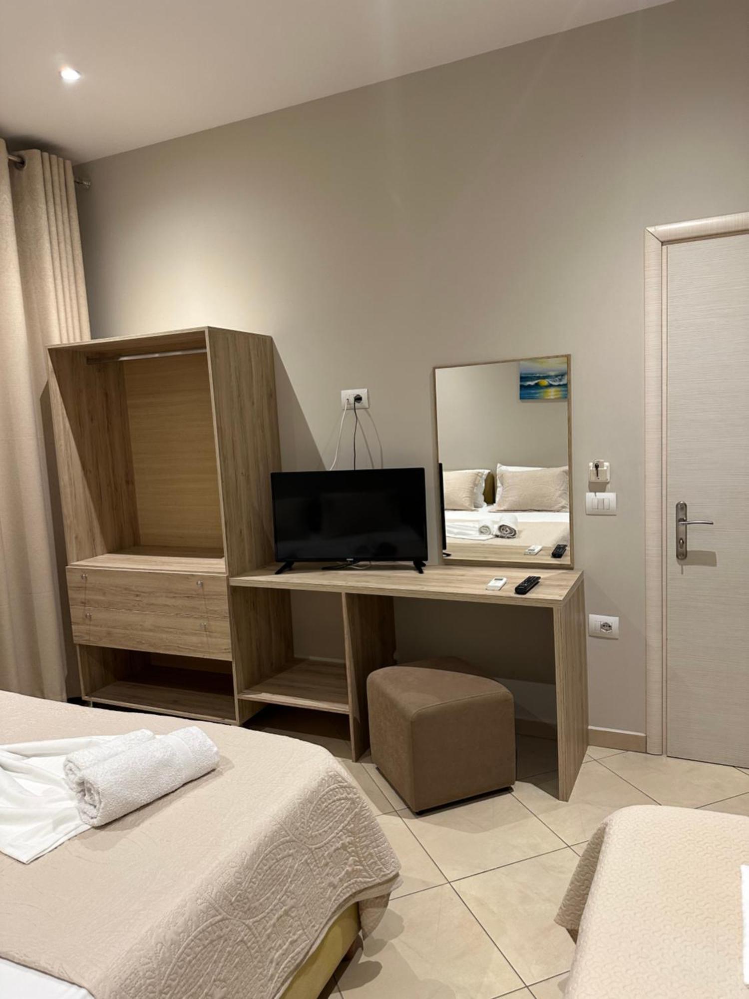 Deni'S Hotel Σαράντα Εξωτερικό φωτογραφία
